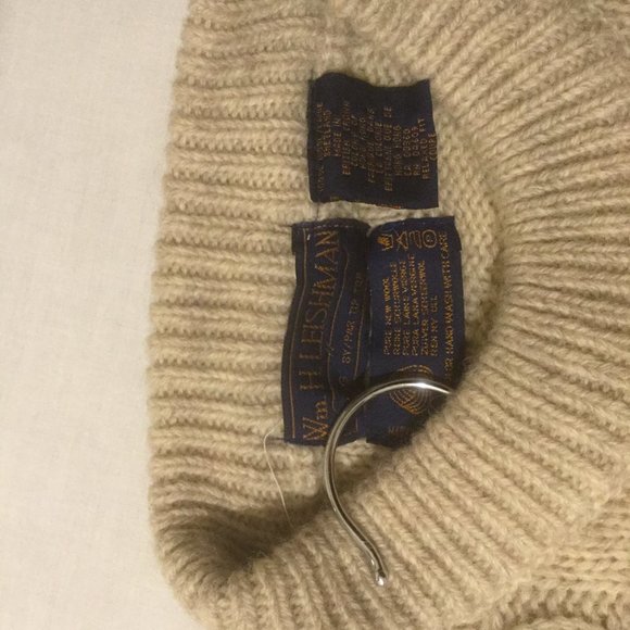 Woolen Sweater - Picture 4 of 4